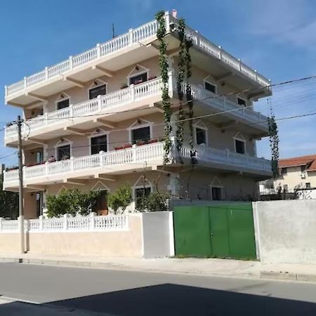 Vila Lika Durres Luaran gambar